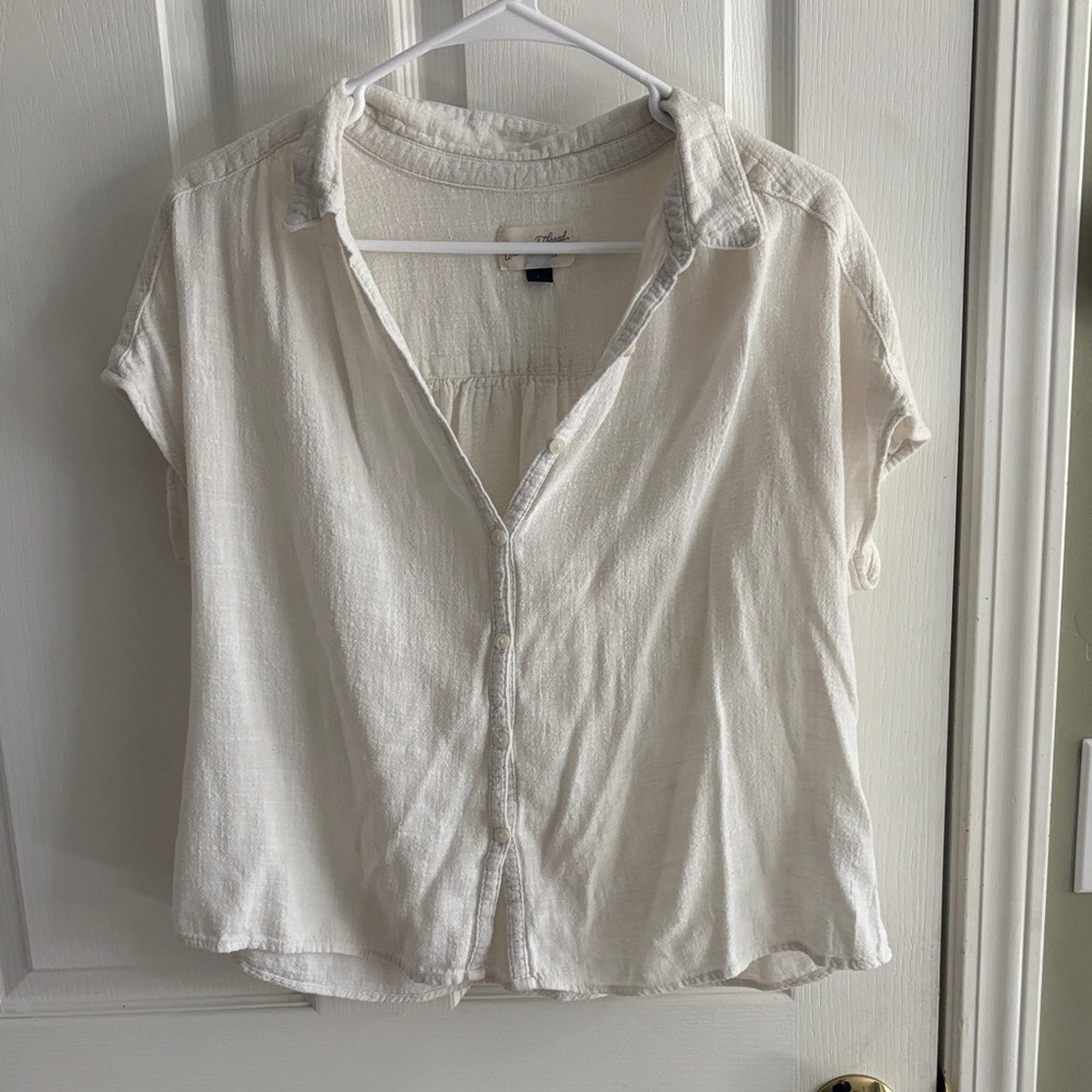 Universal Thread Off-White Button-Down Shirt